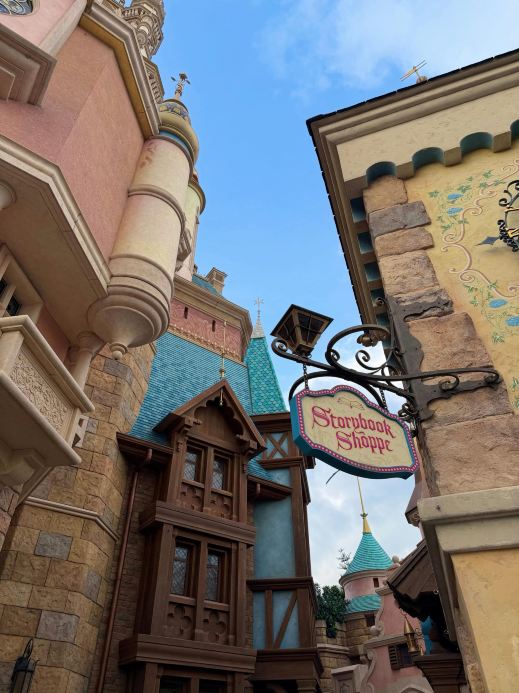 Hong Kong Disneyland mid-to-late August field test guide | Beat