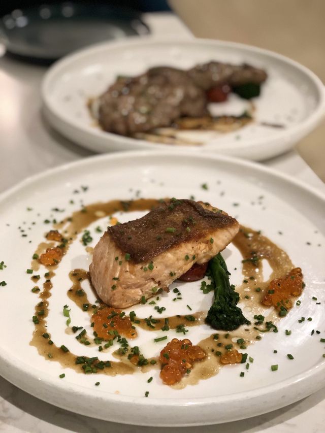 全新高質Semi-Buffet