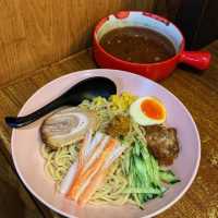 銅鑼灣特色拉麵🍜