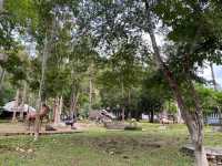 อุทยานแห่งชาติทะเลบัน ที่นี่โอบล้อมด้วยเทือกเขา