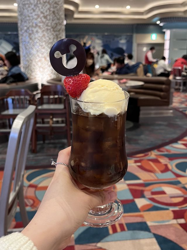 베이맥스 모양 카레를 먹을 수 있는 센터 스트리트🤍