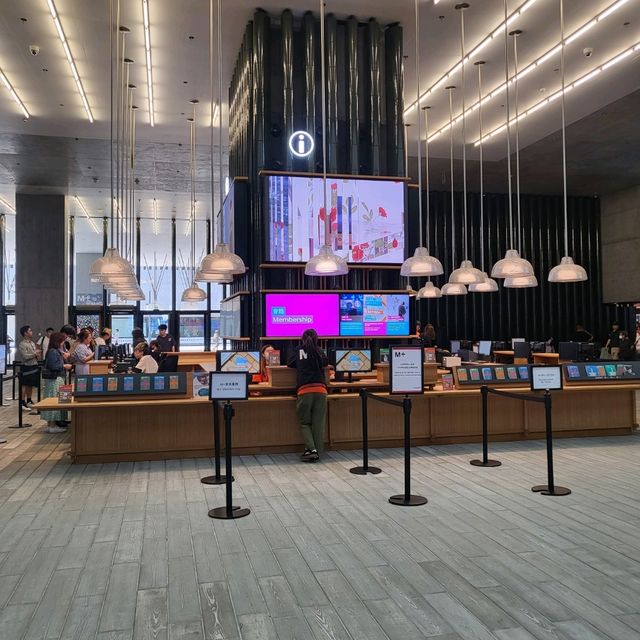 香港文化半天遊 之 M + 🖼🎨🎭💈🧧📚