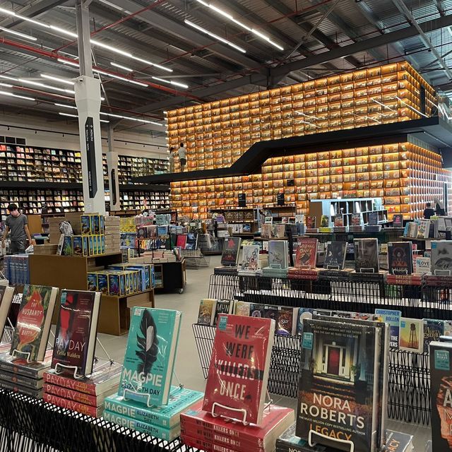 Impressive and quiet book store Sunway Bigbox