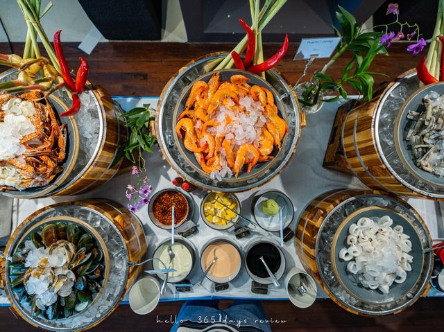 Rim Talay ห้องอาหารโรงแรมหรูภูเก็ต ซีฟู้ดไม่อั้น