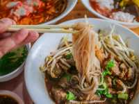 ก๋วยเตี๋ยวเตาฟืนป้าไฉน ตามสไตล์บ้านๆ