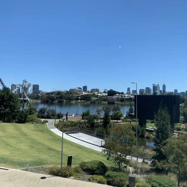 Perth | Stunning view of Matagarup Bridge at City View Cafe 
