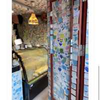 【ハノイ】沢山のカラフルな付箋に囲まれて過ごす🌈新感覚cafe☕️
