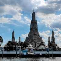 วัดอรุณราชวรารามราชวรมหาวิหาร 