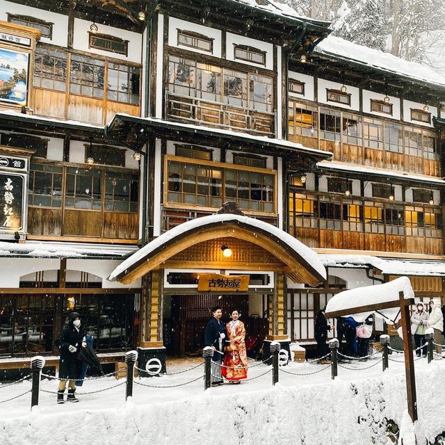 หมู่บ้านน้ำพุร้อนโบราณสุดคลาสสิกของญี่ปุ่น ❄️🇯🇵