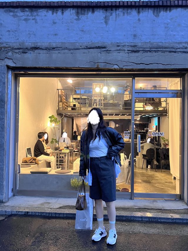 韓国:ムンレドン POET ROOM