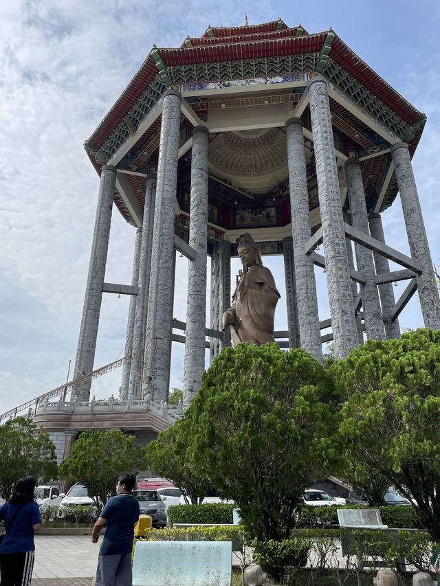 Kek Lok Si Temple-Malaysia’s largest temple 