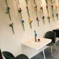 浪漫🈵️屋·樂高「花」現愛咖啡屋📍 Eslite Xinyi Store 誠品信義店