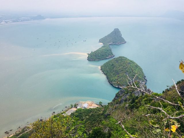 เขาล้อมหมวก