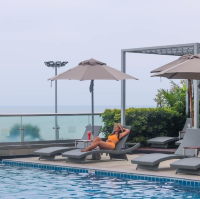 Holiday Inn Pattaya โรงแรมติดหาดพัทยา