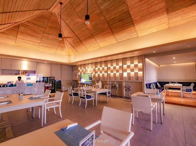 ร้านอาหารนั่งชิลล์บรรยากาศหาด Miami 