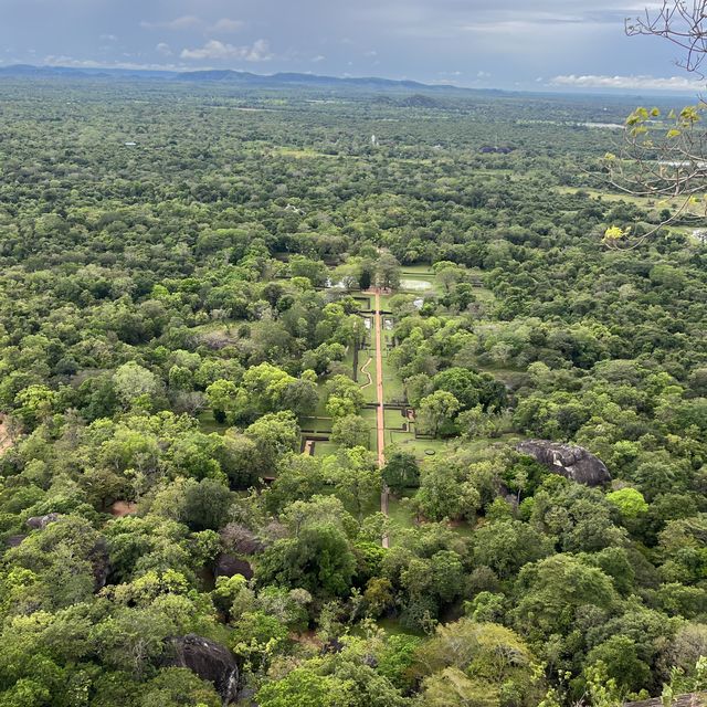 神秘の岩  世界遺産🌍スリランカ🇱🇰シーギリヤ