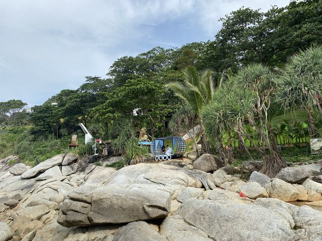 Rock beach swing ถ่ายรูปริมทะเลสุดปัง