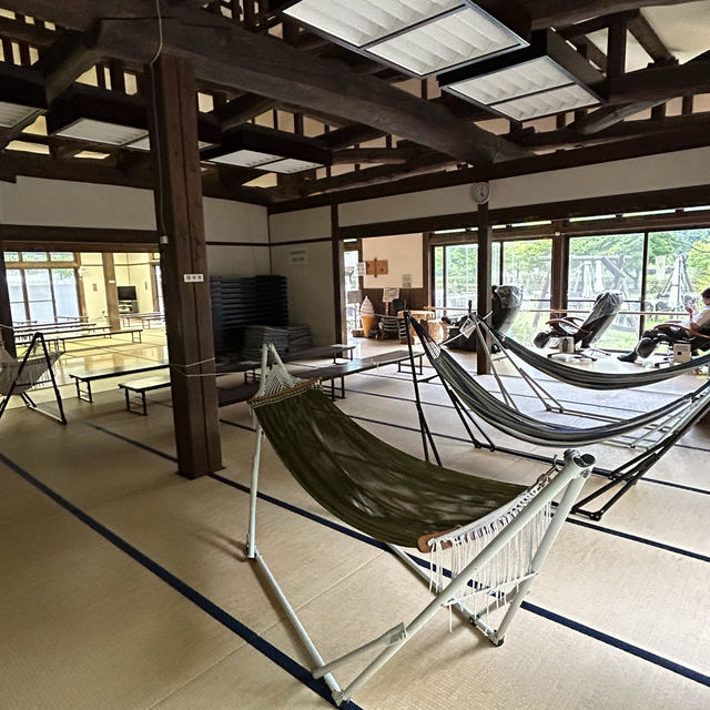 ハンモックに揺られ、静岡の山々を眺めながらの露天風呂