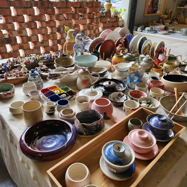 Discovering a hidden pottery studio in JB