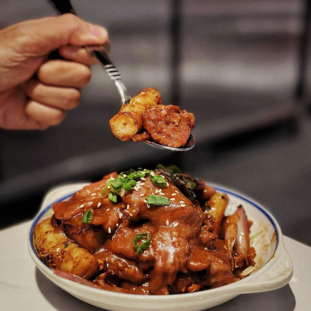 金飯館貳‧零 肉餅‧焗飯專門店：港式美食的新境界