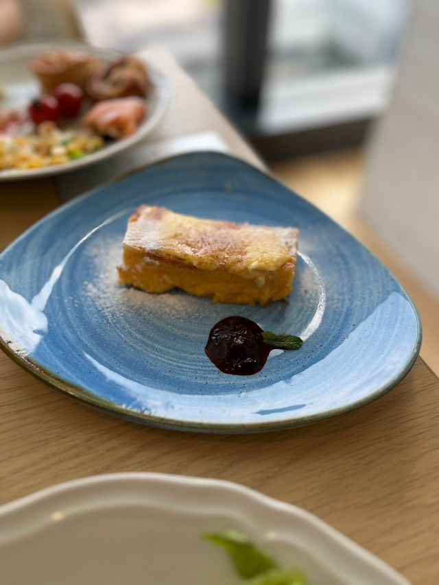 朝から至福のフレンチトーストを🍽️