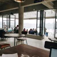 Sipping Bar - chill coffee in central of a Hanoi's lake