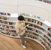 Library @ Orchard ห้องสมุดสิงคโปร์สุดเก๋ 