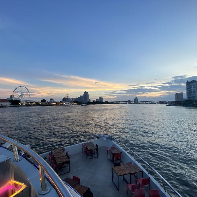 ล่องเรือแม่น้ำเจ้าพระยา