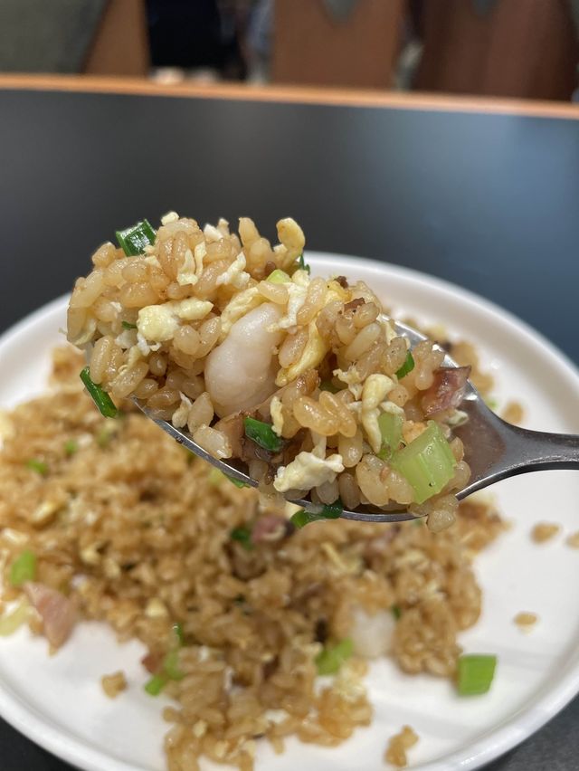 內地人氣餐廳🍴外婆家👏🏻必點京醬肉絲😛