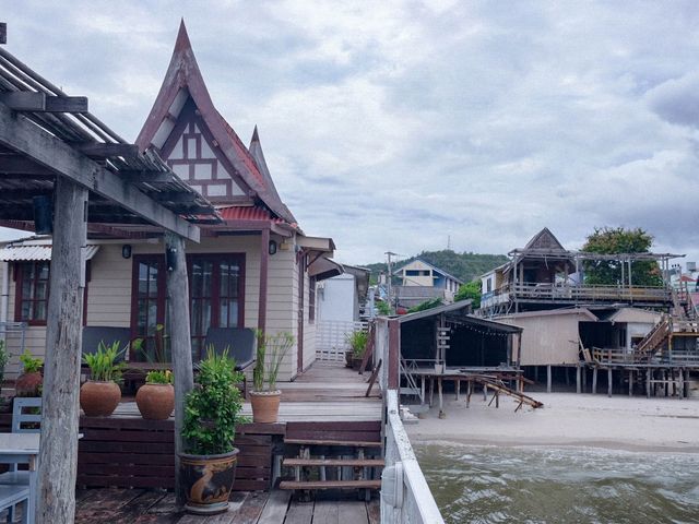 ฟูเลเกสต์เฮาส์ หัวหิน 🏖