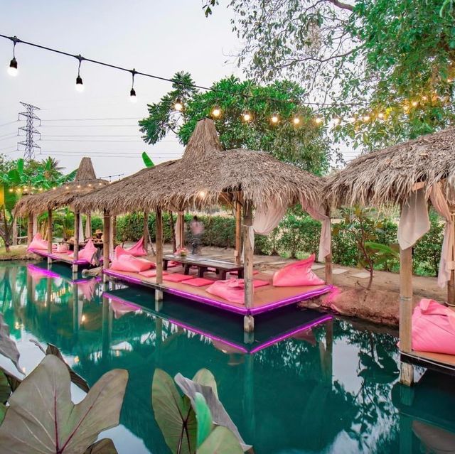 ไอดินกลิ่นน้ำ คาเฟ่ร่องสวนพัทยา