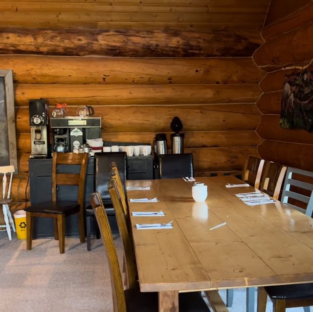 Mount Logan EcoLodge