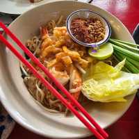 โต๊ะแดง บ้านอาจ้อ ร้านอาหารในบ้าน