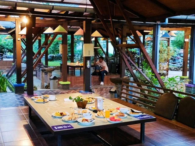 Sunset Meal at The Wujil's Restaurant