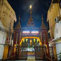 Quiet Amidst Chaos: Wat Saimoon's Calm