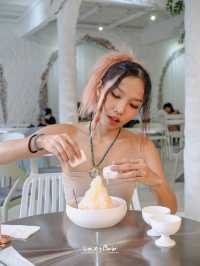 คาเฟ่เปิดใหม่ แสงสวยเวอร์ ย่านบรรทัดทอง