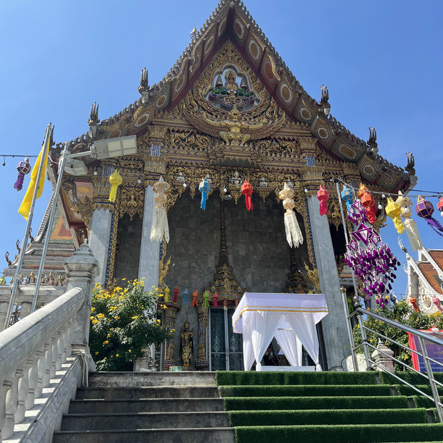 เที่ยวด้วย ได้บุญด้วย 🙏🏻 #วัดหัวลำโพง ติด MRT ✨