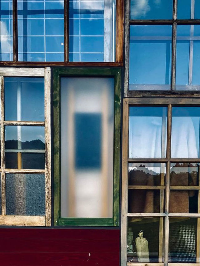 【徳島】ゴミステーションの一角にある⁉️有名建築家設計のホテル‼️