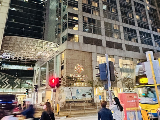 伏唔伏？$1,600假日市區2人海景房+自助晚餐+早餐😝