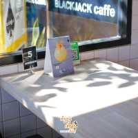 BLACKJACK caffe  คาเฟ่เข้มๆ สำหรับคนเข้มๆ