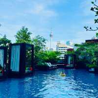 🇲🇾 Swimming Pool with a View @ Parkroyal Collection Kuala Lumpur