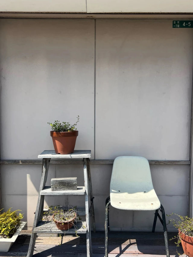 【福岡カフェ】バス停のすぐ側にある小さなカフェ
