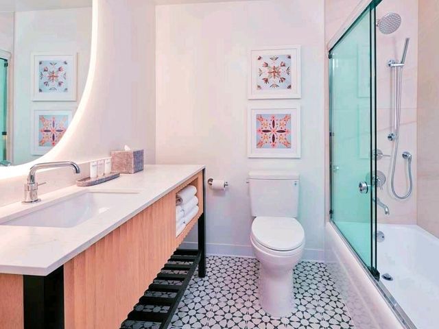 🌴 Stay at Ohana Waikiki East