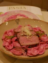 𖤣𖤥元朗Cafe｜鮮艷色彩的甜品和主食
