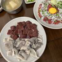 【韓国】大行列！人気すぎる生ユッケが食べれるお店！