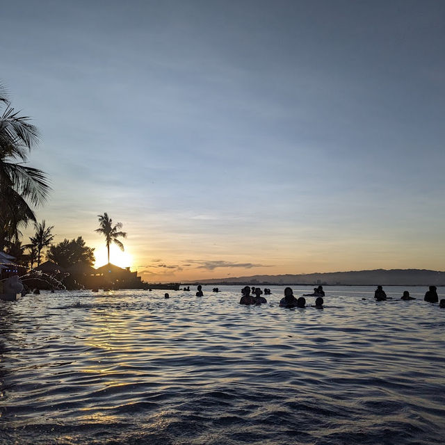 見渡す限り海🌊インフィニティプールのホテル