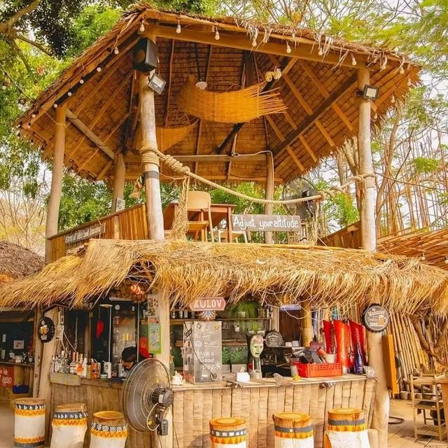  ที่เที่ยวสุดจึ้ง เรืออับปาง บางแสน 