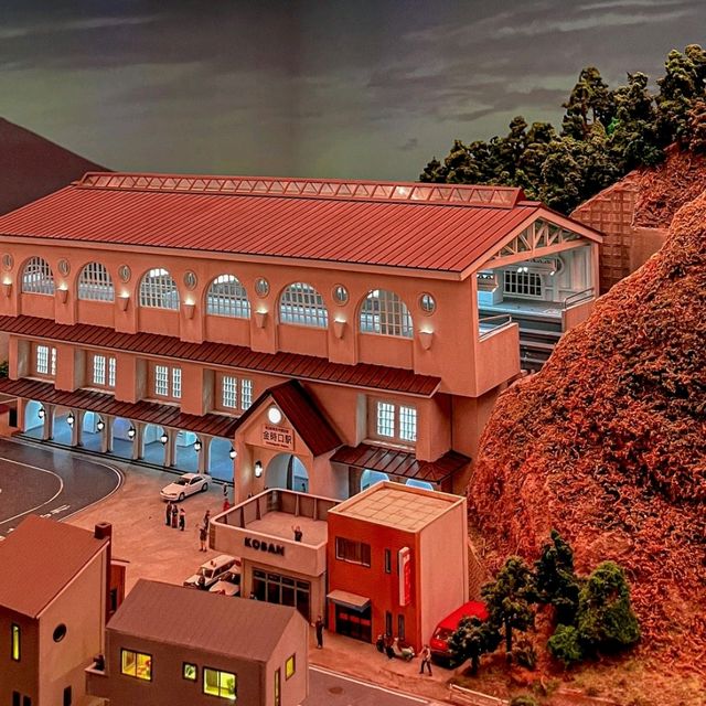 ไปทัวร์เมืองมนุษย์จิ๋วที่ Small Worlds Tokyo กัน