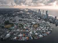 《天際線景觀》澳洲黃金海岸 Surfers Paradise 沙灘上空飛行航拍分享