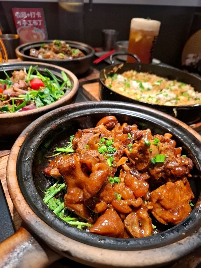 啫啫煲煲仔飯